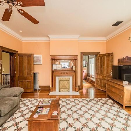 Peaceful Easy Feelings - King Sized Bed - Sleeps 2 Appartement Lynchburg Buitenkant foto