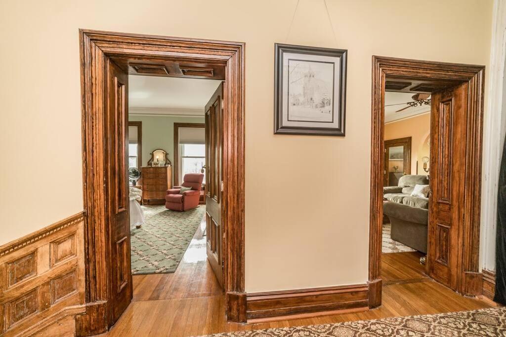 Peaceful Easy Feelings - King Sized Bed - Sleeps 2 Appartement Lynchburg Buitenkant foto