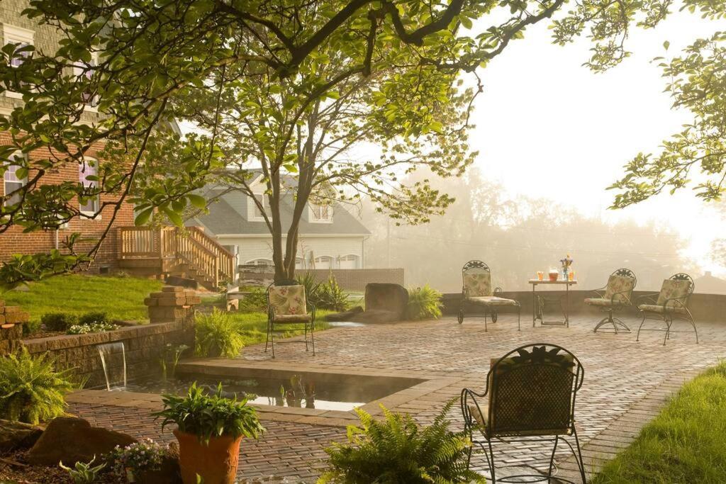 Peaceful Easy Feelings - King Sized Bed - Sleeps 2 Appartement Lynchburg Buitenkant foto